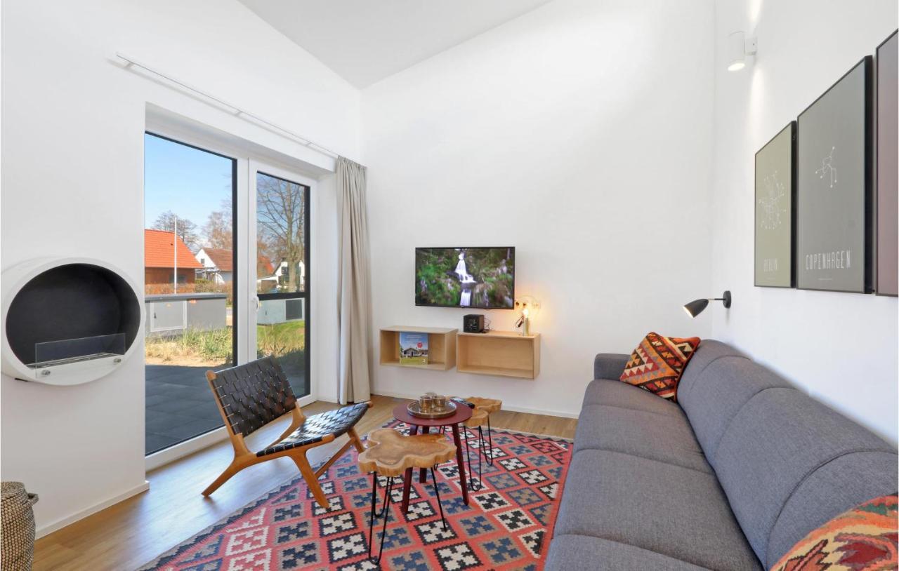 Awesome Home In Lembruch-Duemmer See With Kitchen מראה חיצוני תמונה
