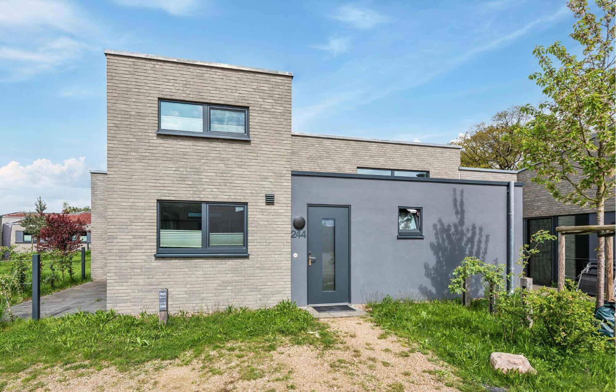 Awesome Home In Lembruch-Duemmer See With Kitchen מראה חיצוני תמונה