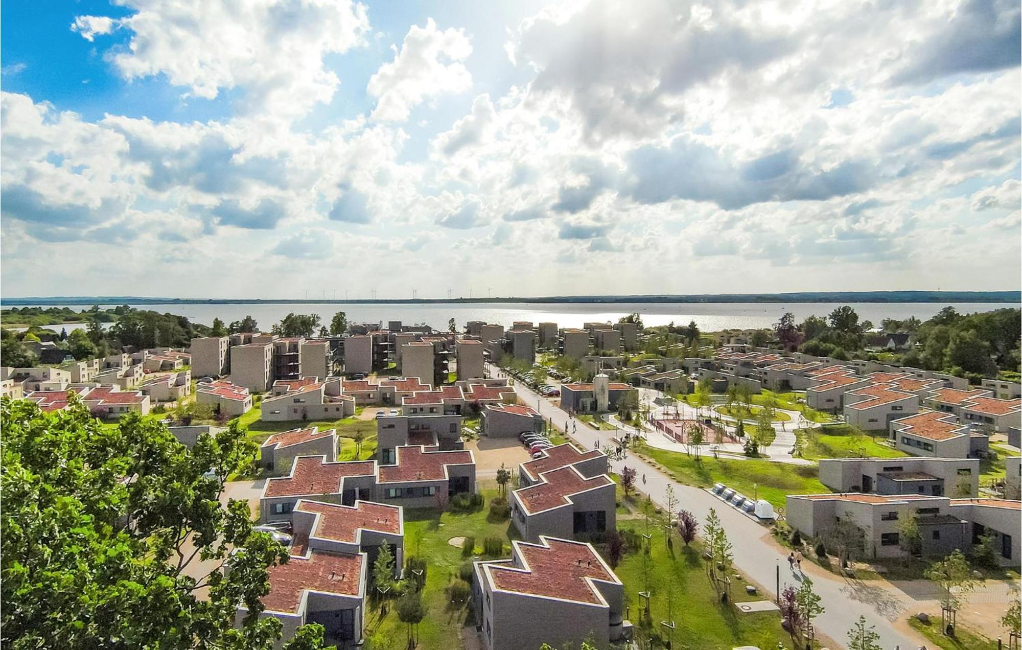 Awesome Home In Lembruch-Duemmer See With Kitchen מראה חיצוני תמונה